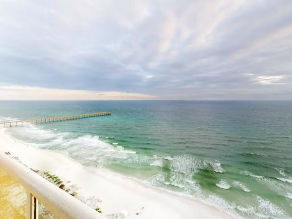 Penthouse Unit with Beach Service